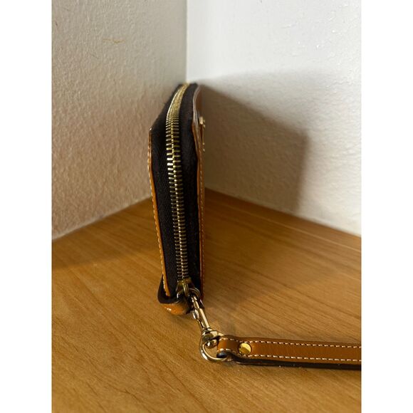 Dooney & Bourke Natural Beacon Vachetta Leather Zip Around Wallet EUC - Picture 4 of 6